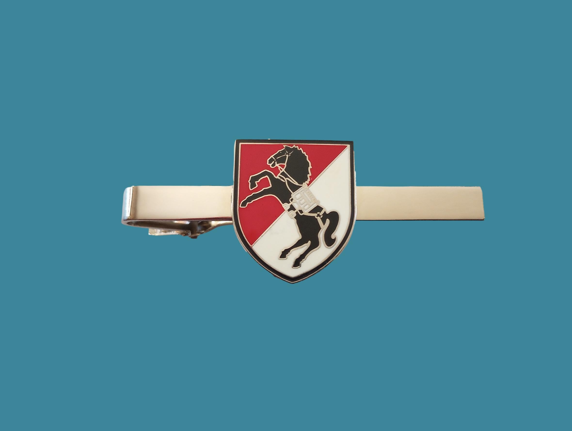 U.S MILITARY CAVALRY CROSS SABERS SWORDS TIE BAR TIE TAC MADE IN The U S A - Foto 6