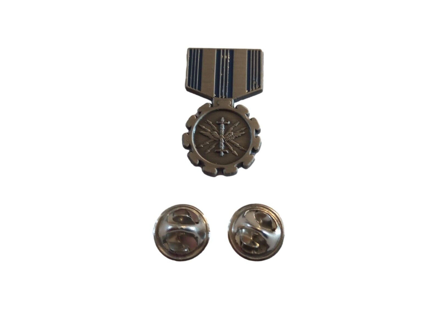 U.S MILITARY AIR FORCE ACHIEVEMENT MEDAL HAT LAPEL PIN MINI SIZE 1 3/16"