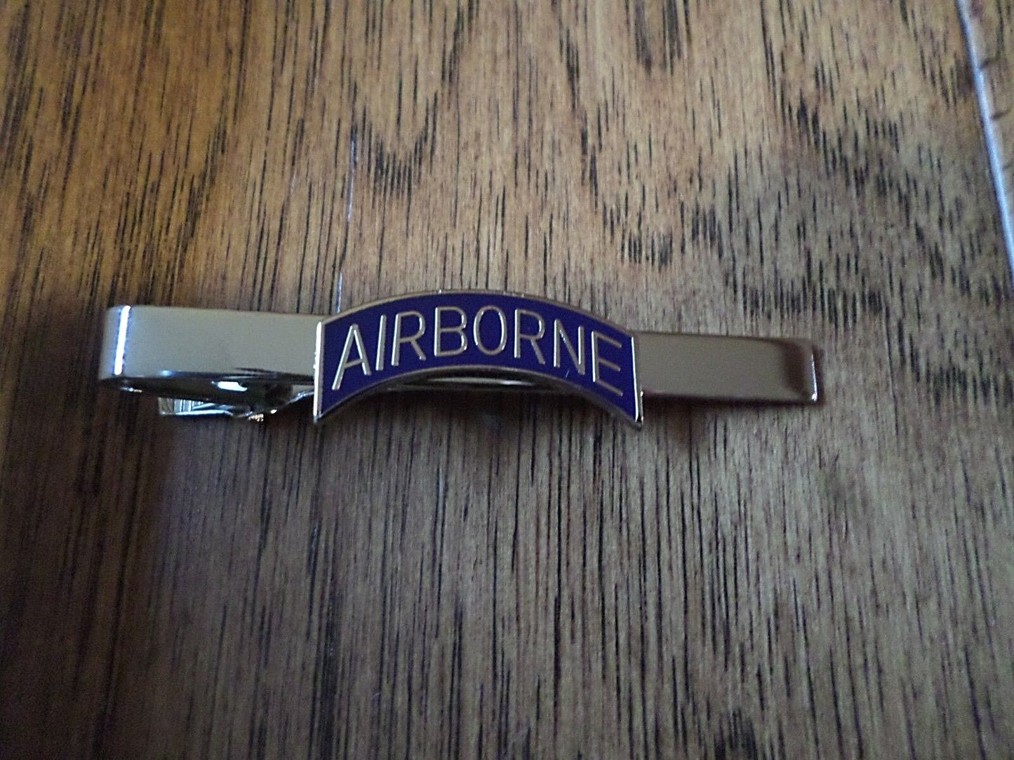 U.S MILITARY ARMY AIRBORNE TIE BAR TIE TAC CLIP ON U.S.A MADE BLUE ROCKER