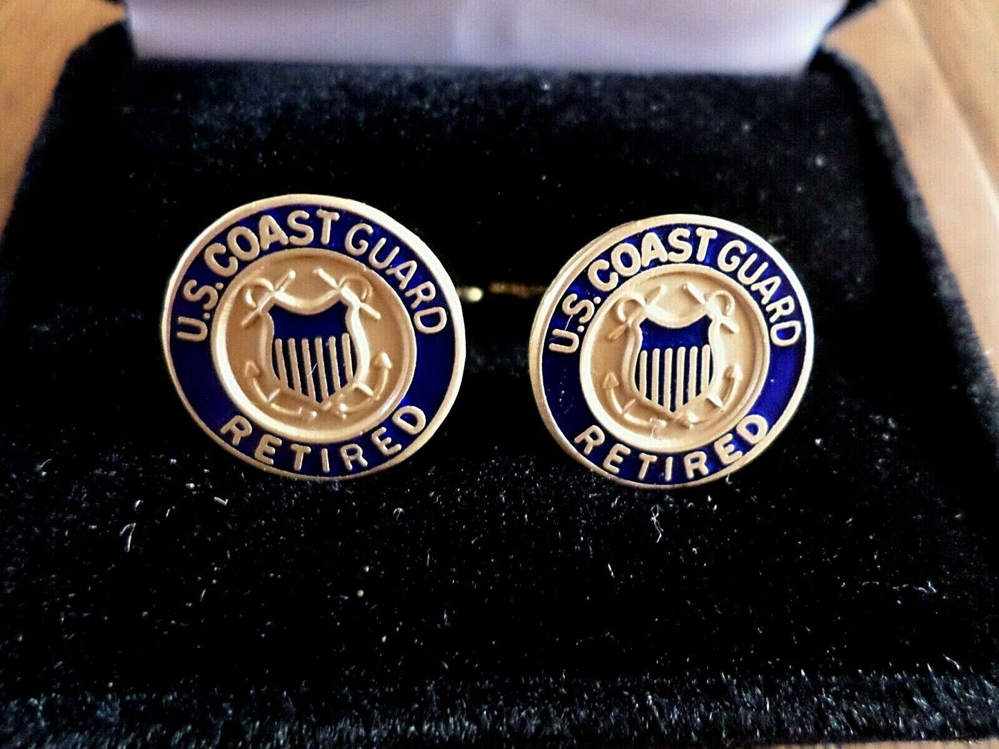COAST GUARD RETIRED CUFFLINKS WITH JEWELRY BOX 1 SET CUFF LINKS BOXED