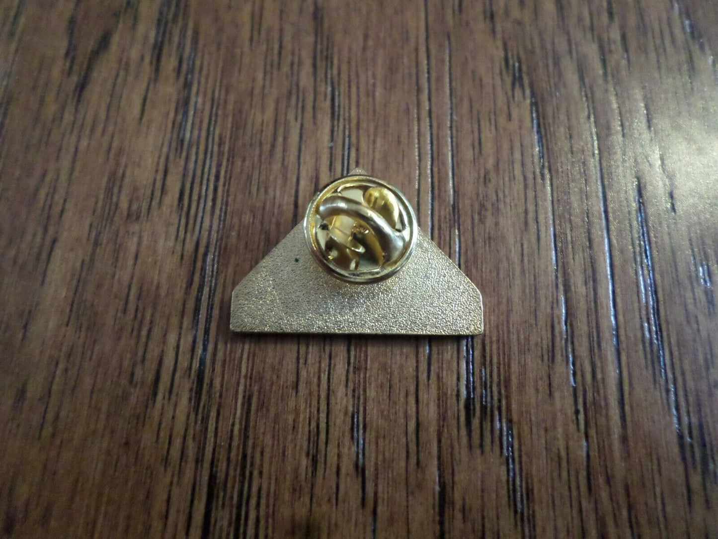 U.S MILITARY IN MEMORIAM HAT PIN BADGE IN MEMORY POLICE SERVICE HAT PIN LAPEL