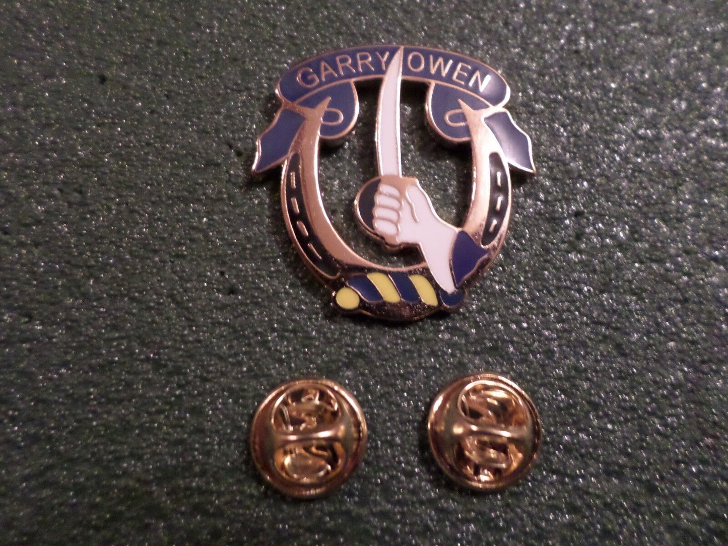 U.S MILITARY ARMY 7th CAVALRY HAT PIN GARRY OWEN 7th CAV HAT LAPEL PIN