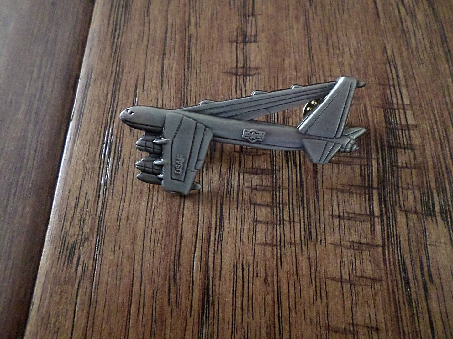 MILITARY B-52 STRATOFORTRESS BOMBER PLANE HAT LAPEL PIN DOUBLE POST CLUTCH BACK