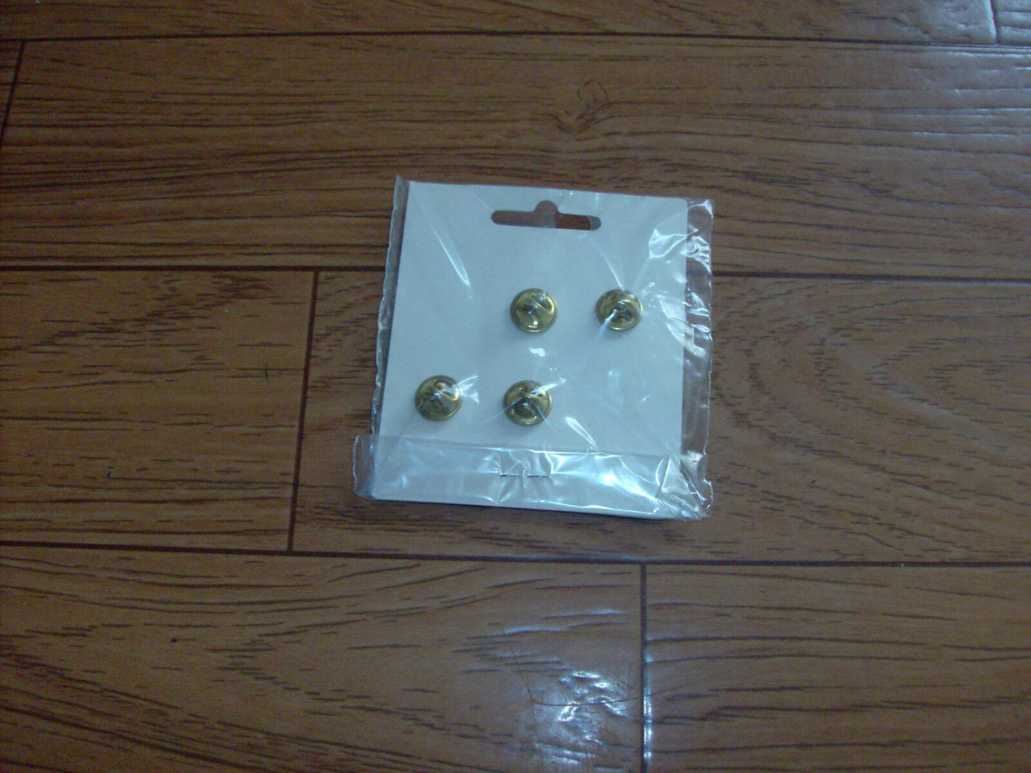 U.S MILITARY WWII REPRODUCTION AIR CREW ENLISTED COLLAR INSIGNIA. U.S.A MADE