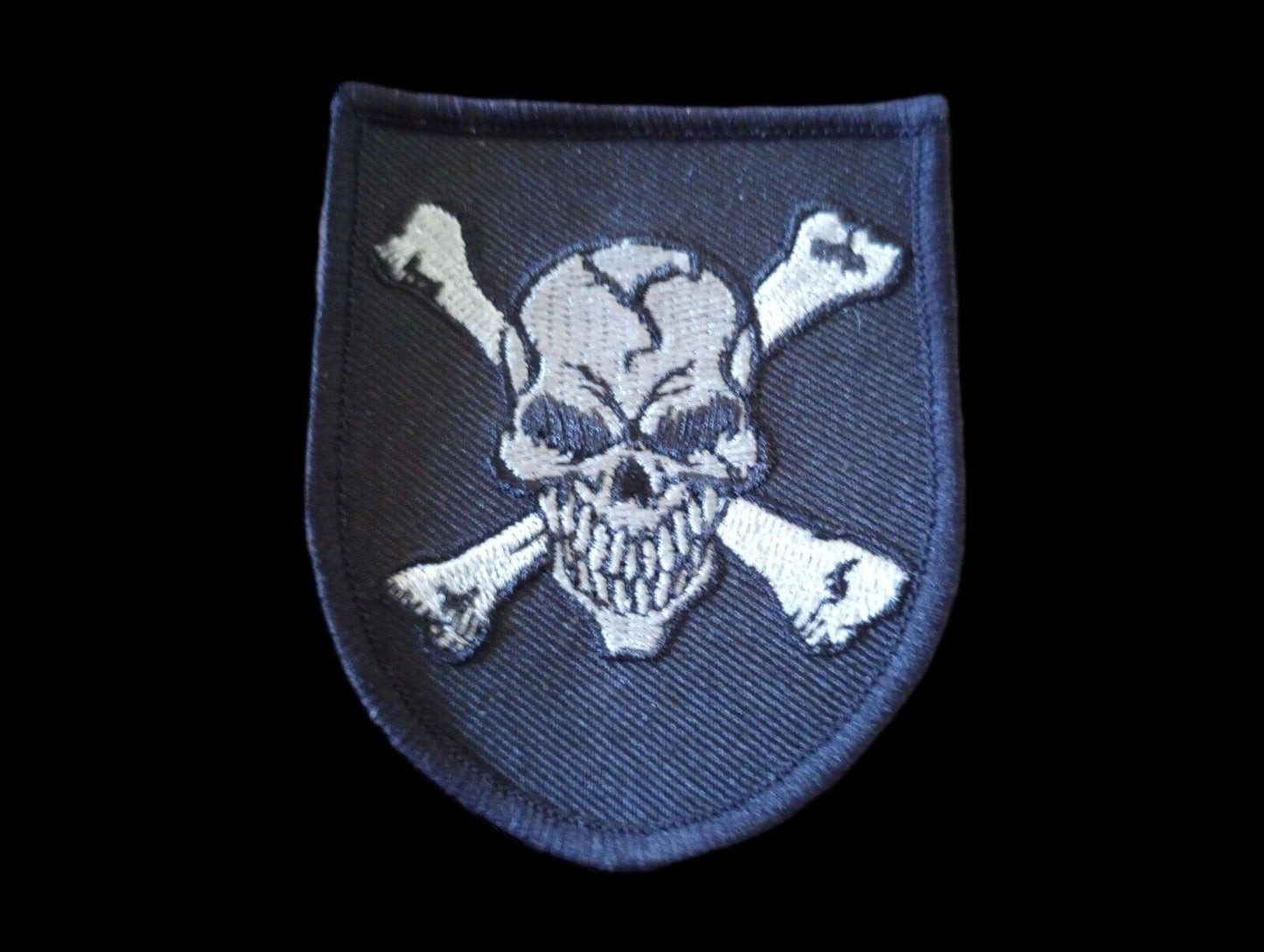 DEATH HEAD SKULL & BONES EMBROIDERED PATCH 2-1/2" X 3" FLASH