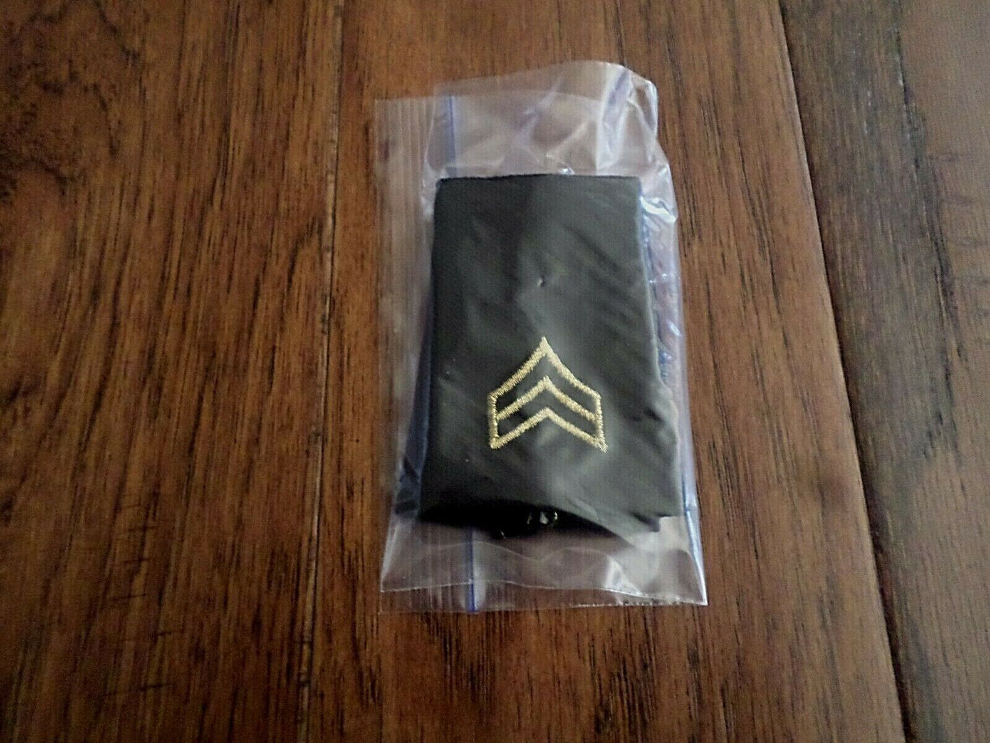 U.S MILITARY ARMY EPAULETS SERGEANT SHOULDER RANK POLICE EPAULETS USA MADE