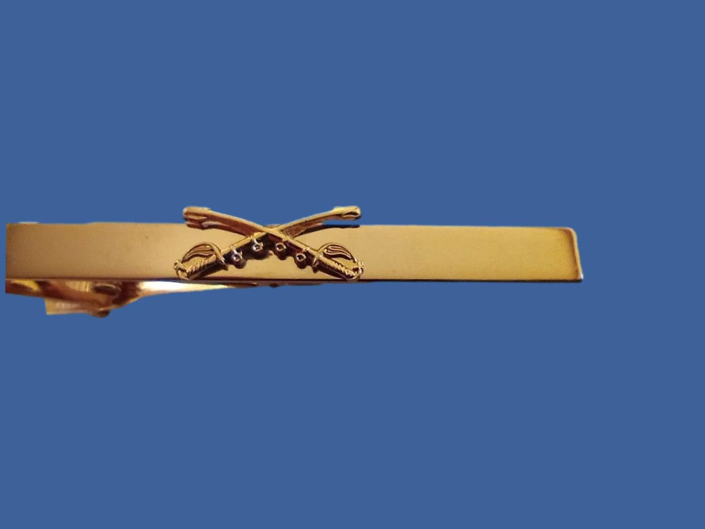 U.S MILITARY CAVALRY CROSS SABERS SWORDS TIE BAR TIE TAC MADE IN THE U.S.A