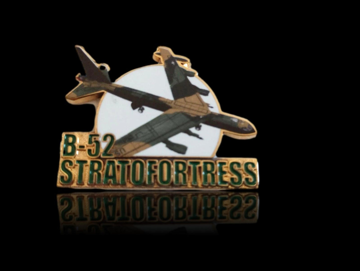 U.S MILITARY B-52 STRATOFORTRESS BOMBER PLANE HAT PIN DOUBLE CLUTCH BACK