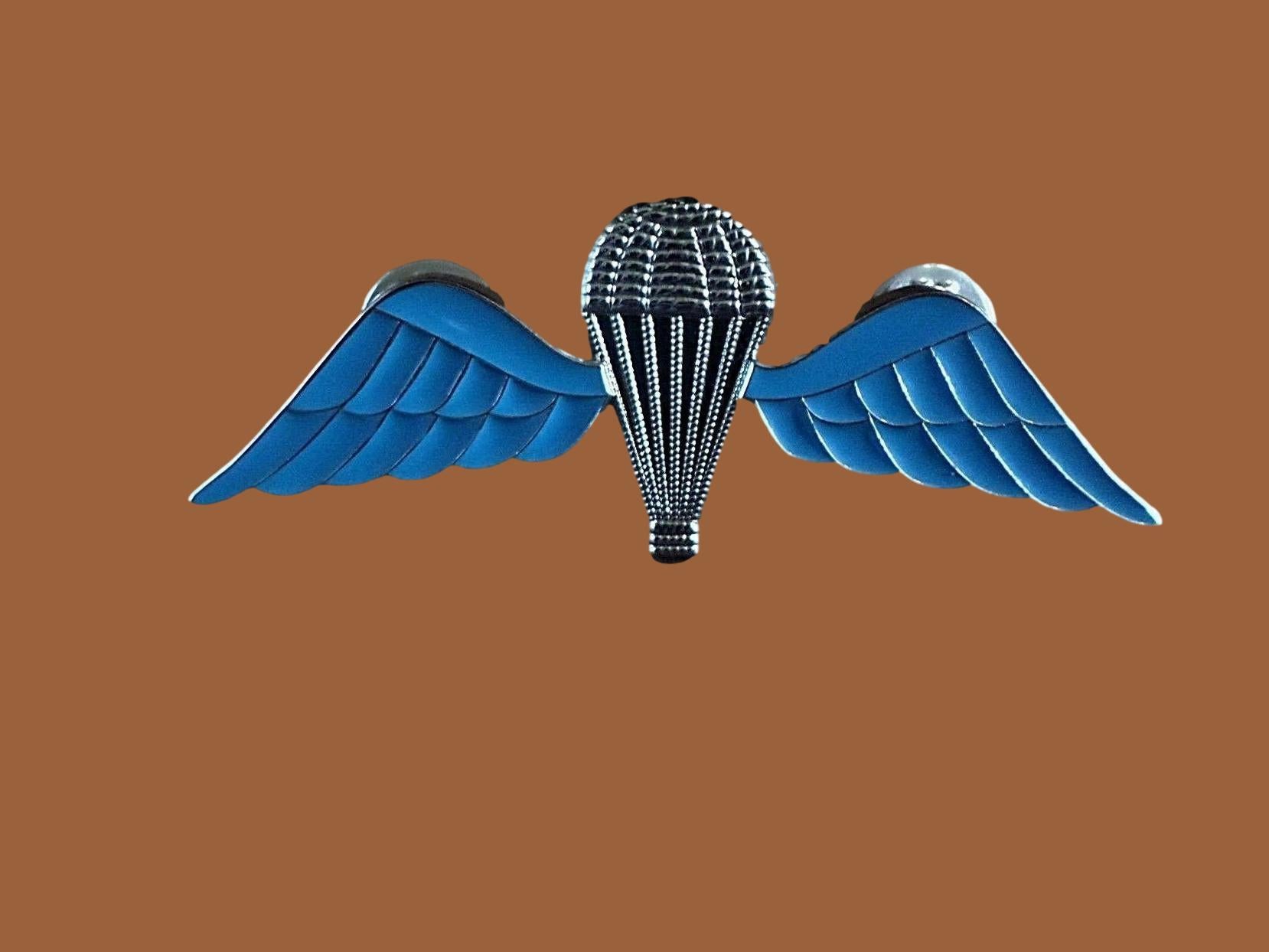 BRITISH MILITARY JUMP WINGS BADGE 2 7/8