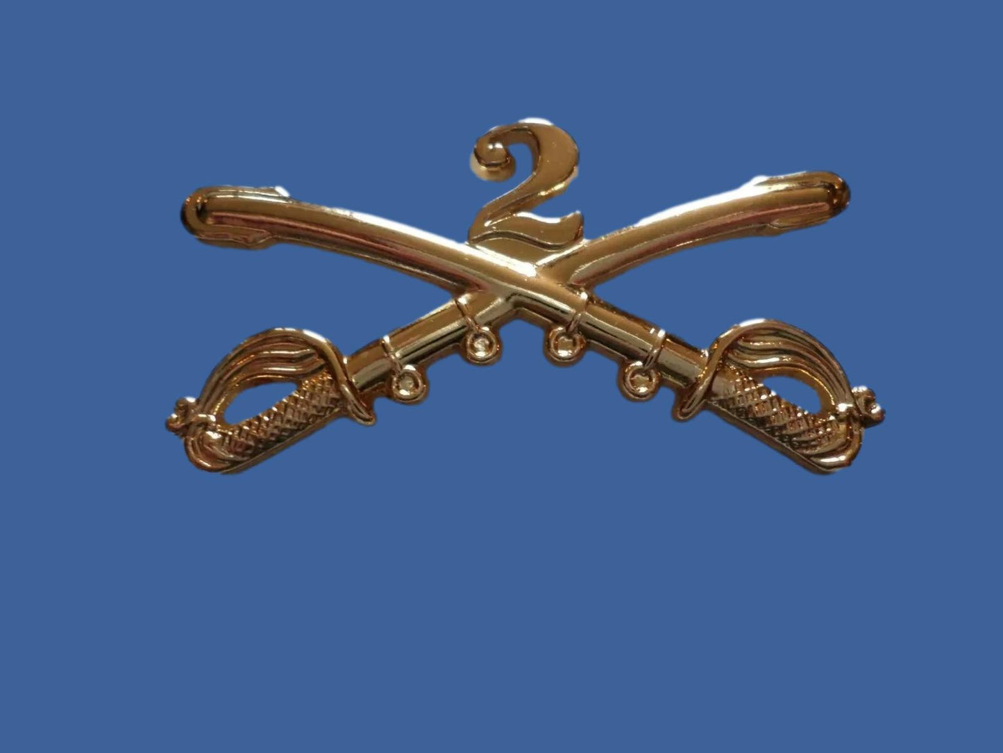 2nd CAVALRY SWORDS SABERS  MILITARY HAT PIN 2nd CAVALRY REGIMENT BADGE