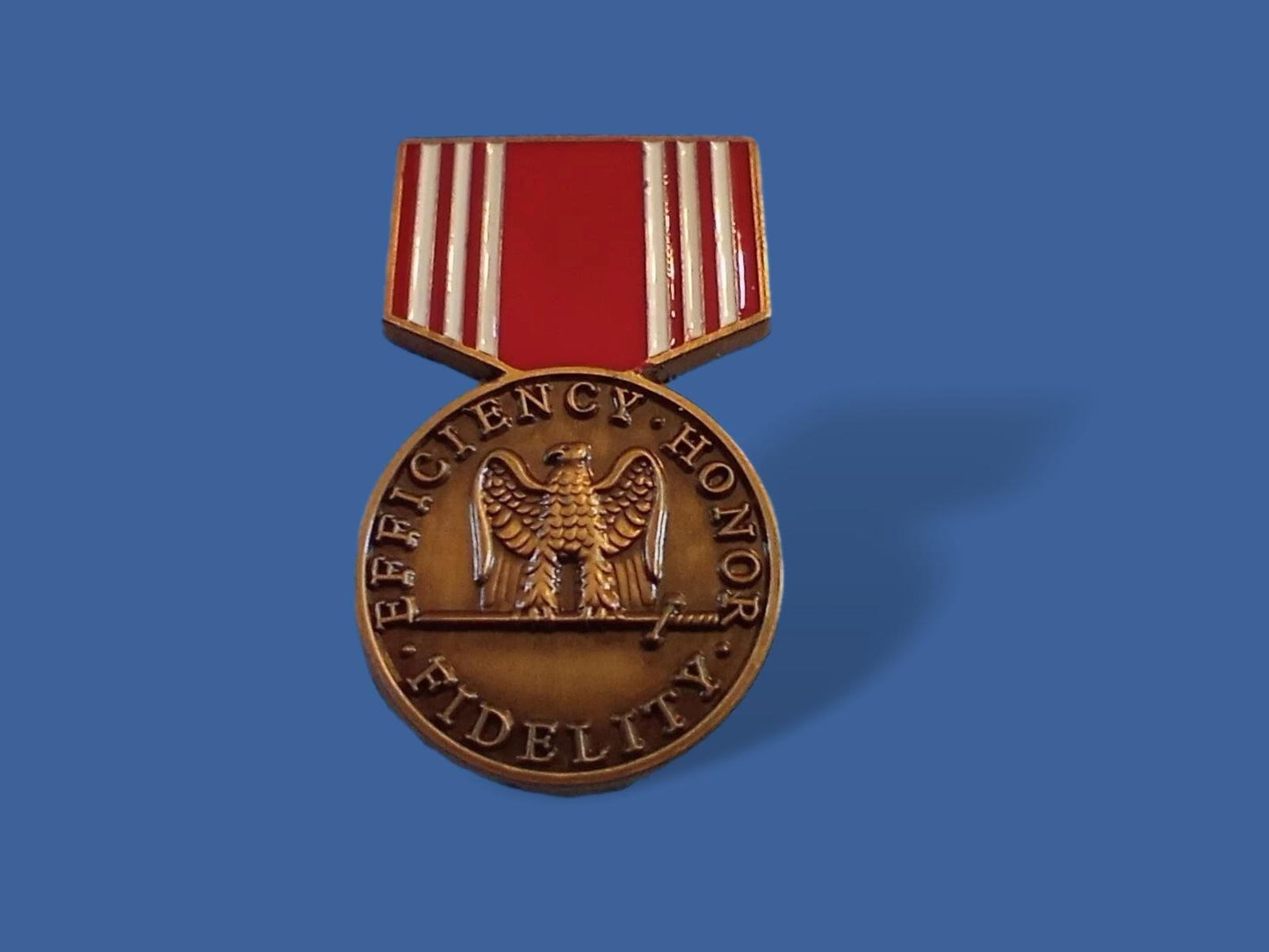 U.S MILITARY ARMY GOOD CONDUCT MEDAL HAT LAPEL PIN MINI SIZE 1 1/8"