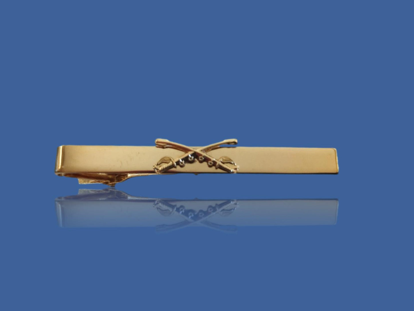 U.S MILITARY CAVALRY CROSS SABERS SWORDS TIE BAR TIE TAC MADE IN THE U.S.A