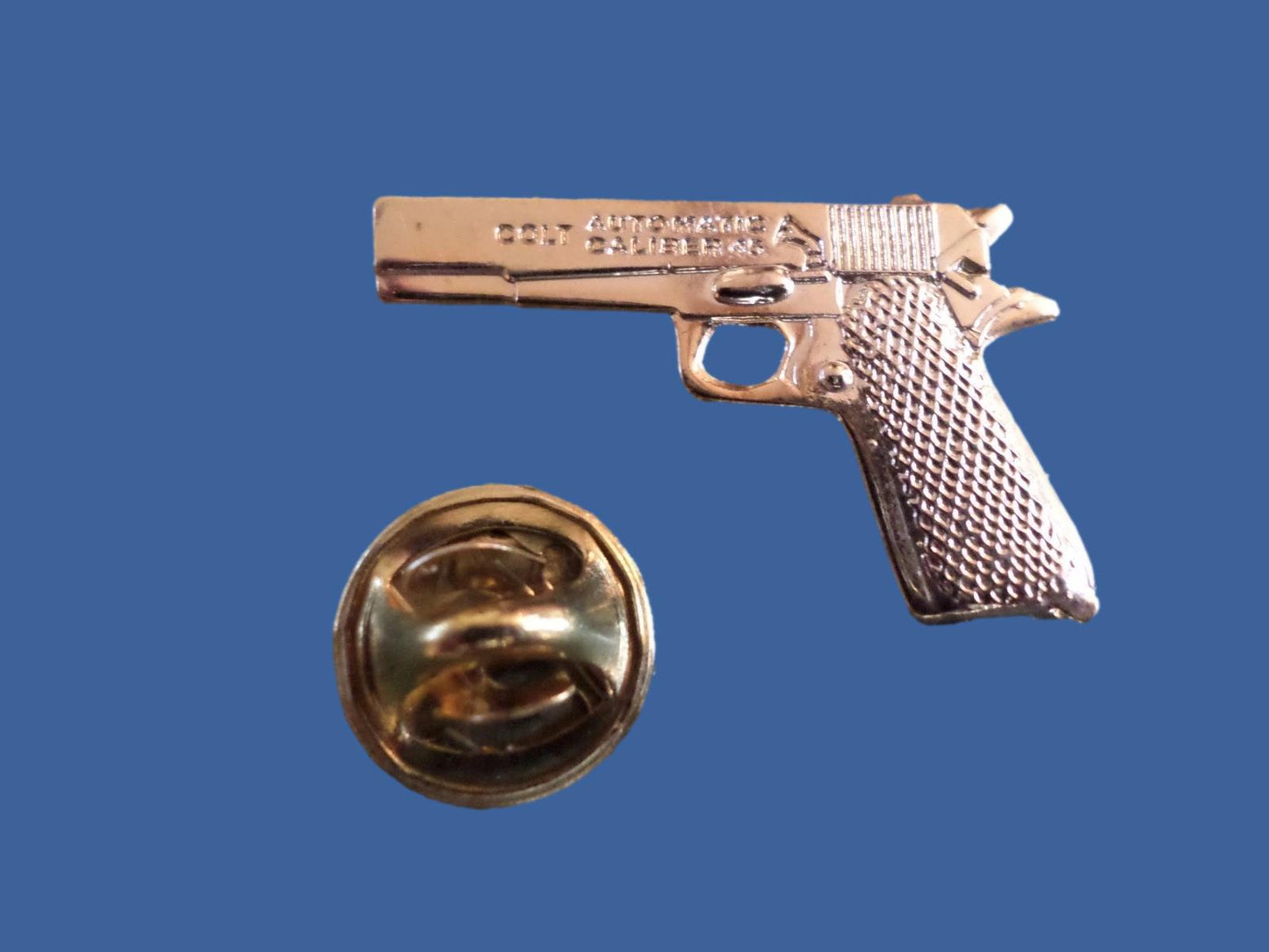 COLT 45 AUTOMATIC PISTOL HAT PIN LAPEL PIN GOLD IN COLOR