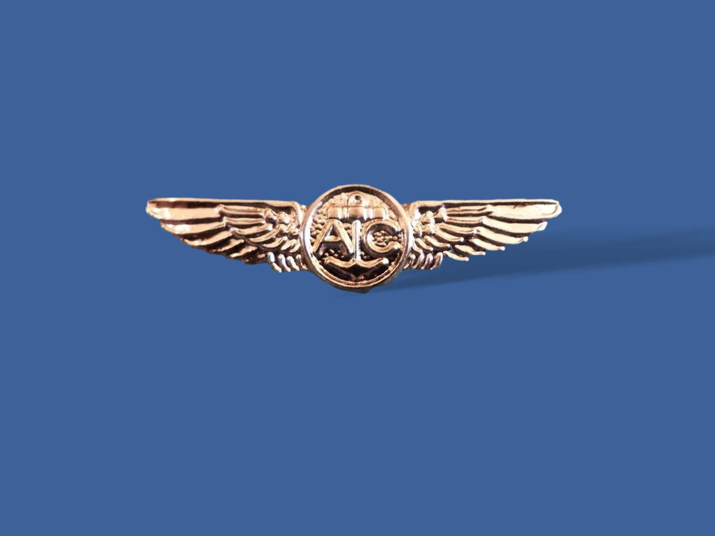 U.S MILITARY NAVY MINIATURE GOLD AIR CREW WINGS 1 1/8" INCHES WIDE HAT PIN LAPEL