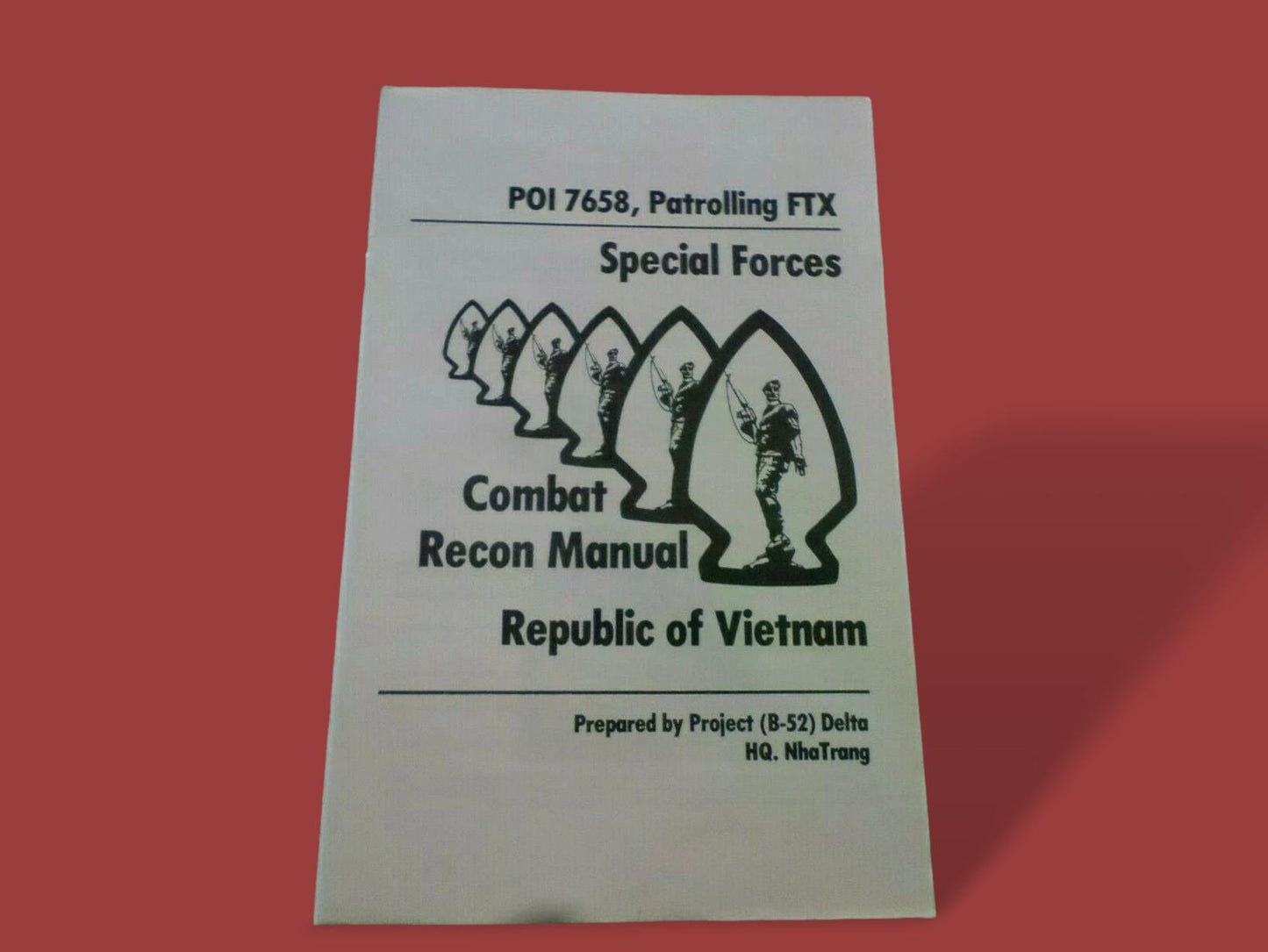 U.S ARMY SPECIAL FORCES RECON MANUAL HANDBOOK PATROLLING FTX REPUBLIC OF VIETNAM