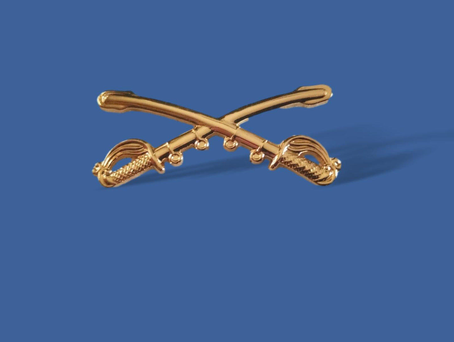 U.S MILITARY CAVALRY METAL HAT BADGES PIN CROSSED SABERS SWORDS LARGE PIN 2 1/4