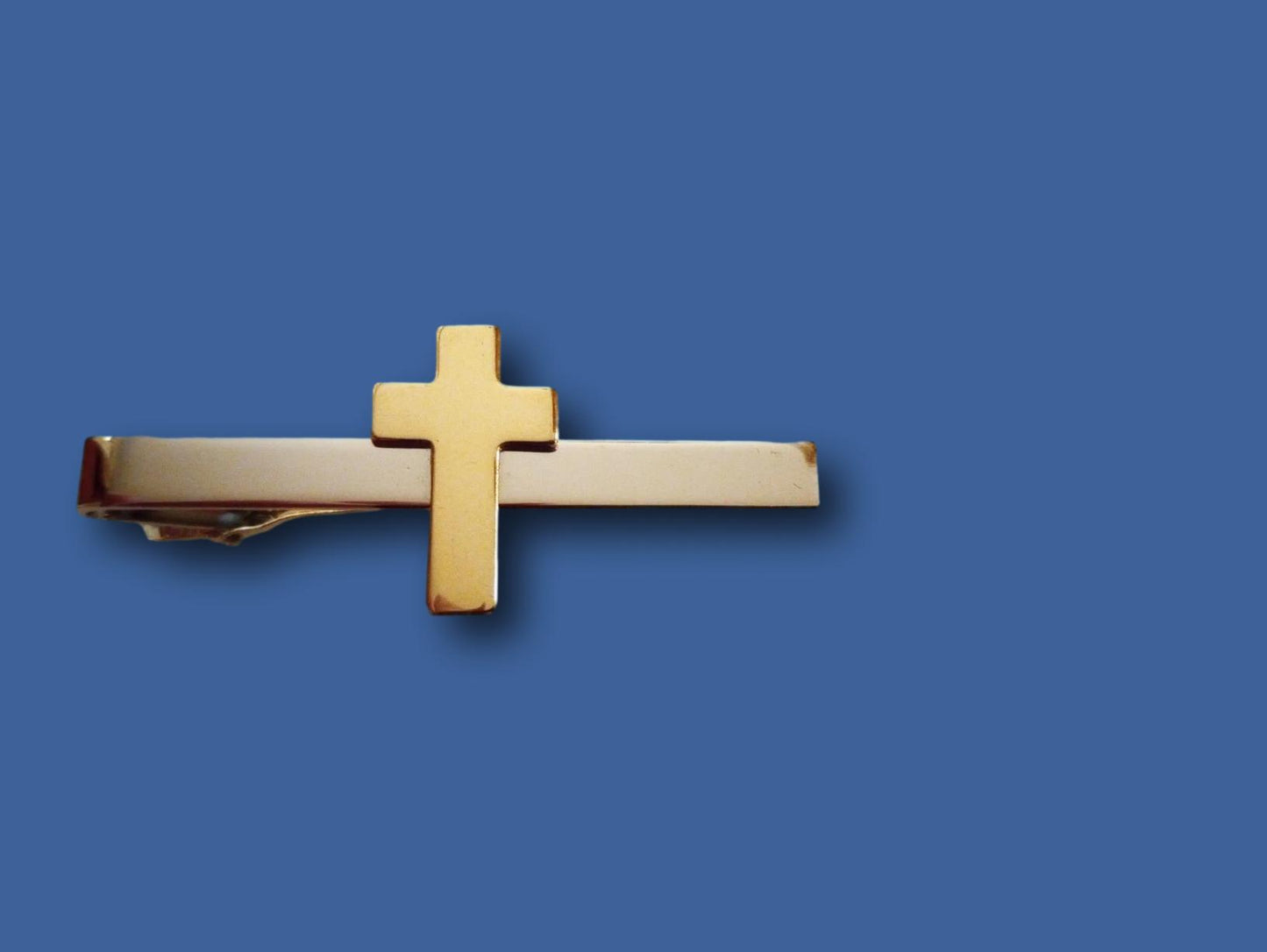 GOLD CHRISTIAN CROSS TIE BAR TIE TAC CHAPLAIN CROSS U.S.A MADE CLIP ON STYLE
