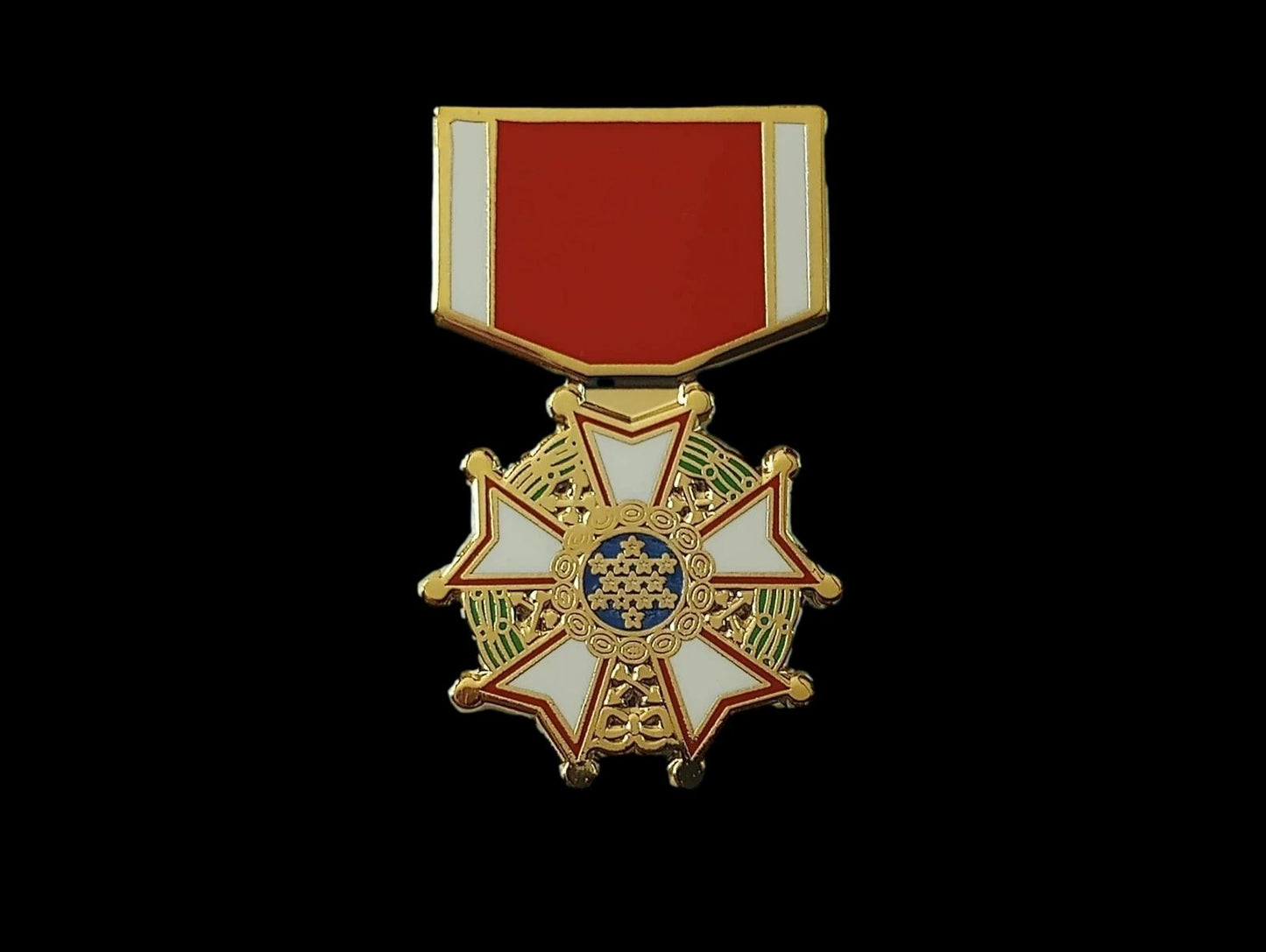 U.S MILITARY LEGION OF MERIT MEDAL HAT LAPEL PIN MINI SIZE 1 1/8"