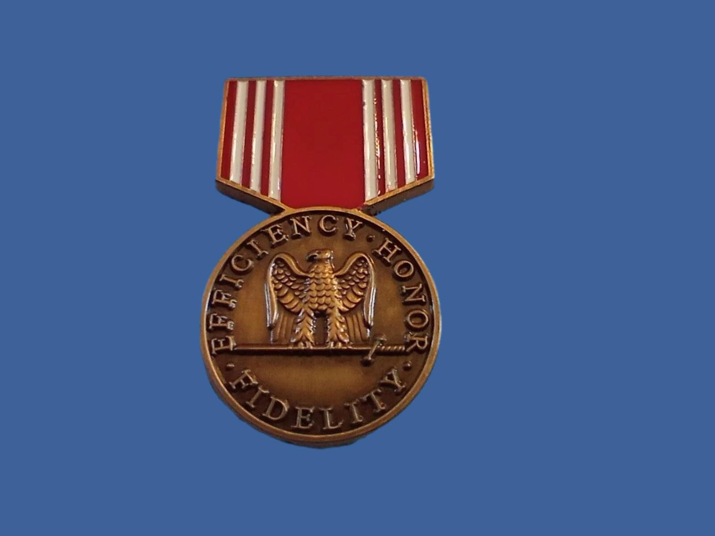 U.S MILITARY ARMY GOOD CONDUCT MEDAL HAT LAPEL PIN MINI SIZE 1 1/8"