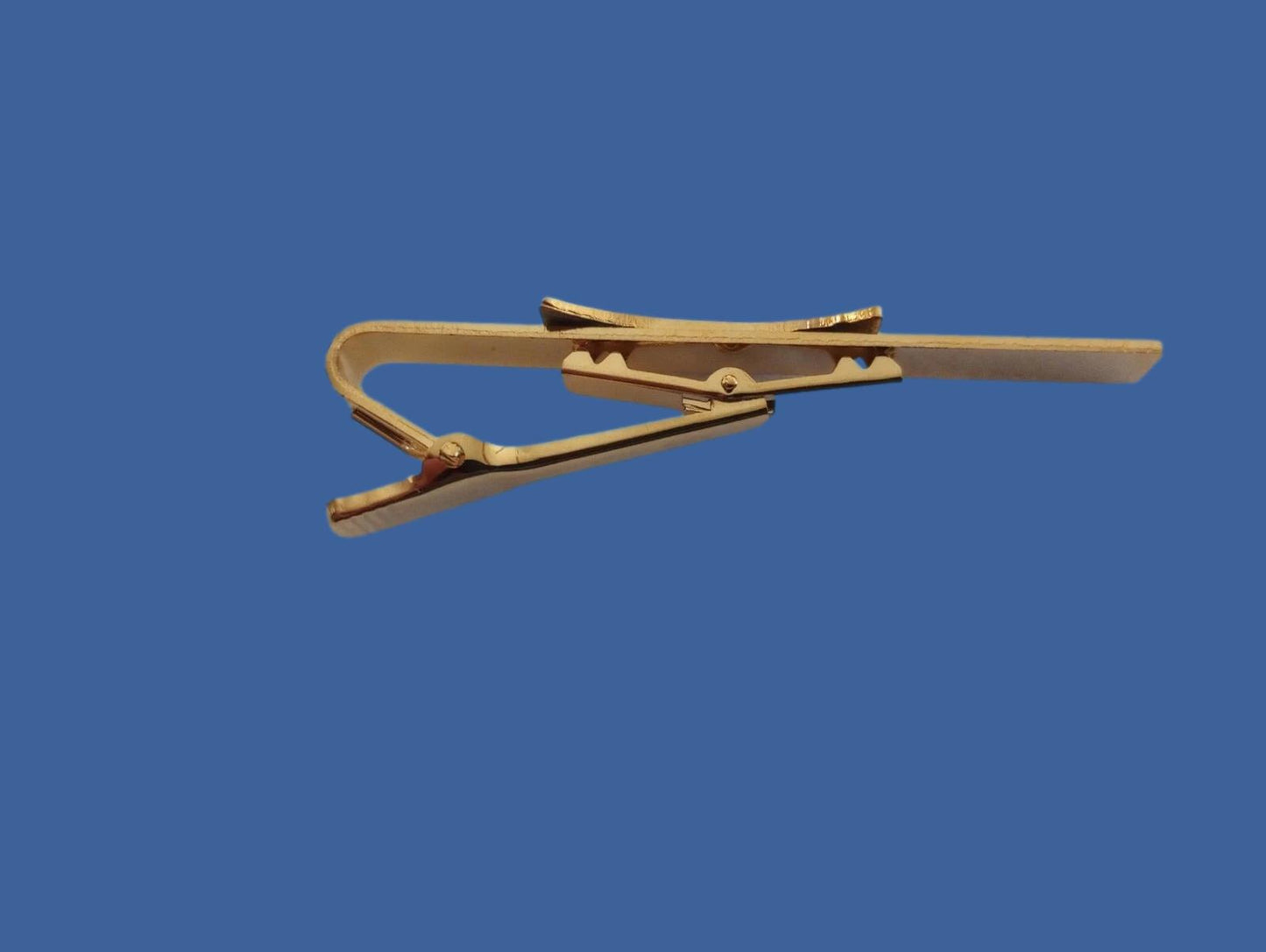 U.S MILITARY ARMY SPECIAL FORCES TIE BAR TIE TAC  CLIP ON U.S.A MADE