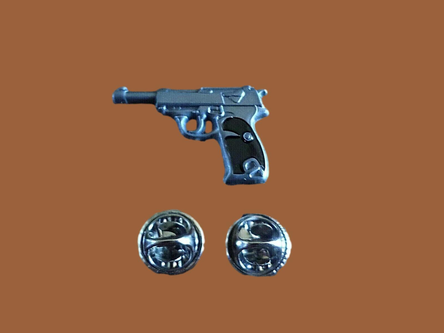 P-38 GERMAN AUTOMATIC PISTOL HAT PIN LAPEL PIN SILVER IN COLOR