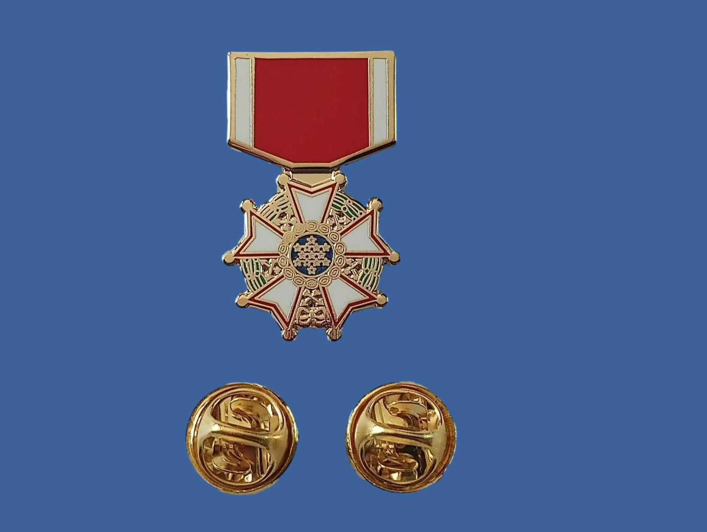 U.S MILITARY LEGION OF MERIT MEDAL HAT LAPEL PIN MINI SIZE 1 1/8"