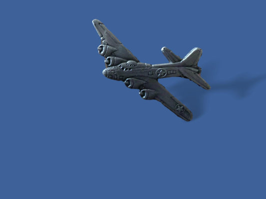 U.S MILITARY B-17 FLYING FORTRESS BOMBER PLANE HAT PIN BADGE DOUBLE CLUTCH BACK