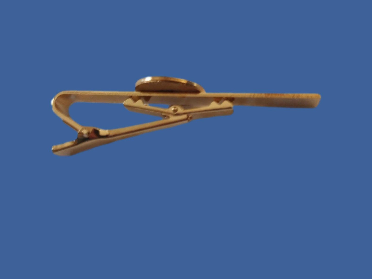 U.S MILITARY ARMY RETIRED TIE BAR OR TIE TAC CLIP ON TYPE U.S.A MADE U.S ARMY
