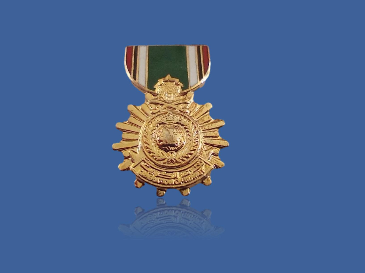 US MILITARY KUWAIT LIBERATION SAUDI ARABIA MEDAL HAT LAPEL PIN MINI SIZE 1 1/8"
