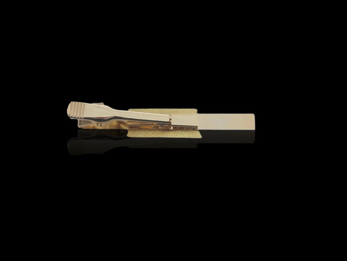 U.S MILITARY NAVY TIE BAR OR TIE TAC CLIP ON TYPE U.S NAVY OFFICIAL PRODUCT