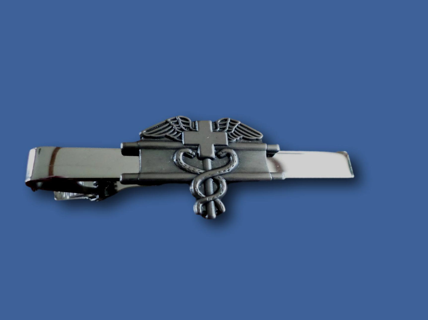 U.S MILITARY EXPERT FIELD MEDICAL BADGE TIE BAR TIE TAC MADE IN THE U.S.A