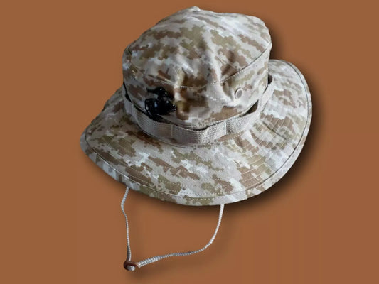 MARINE CORPS STYLE DIGITAL DESERT CAMOUFLAGE BOONIE HAT X- LARGE 7 3/4 WITH EGA