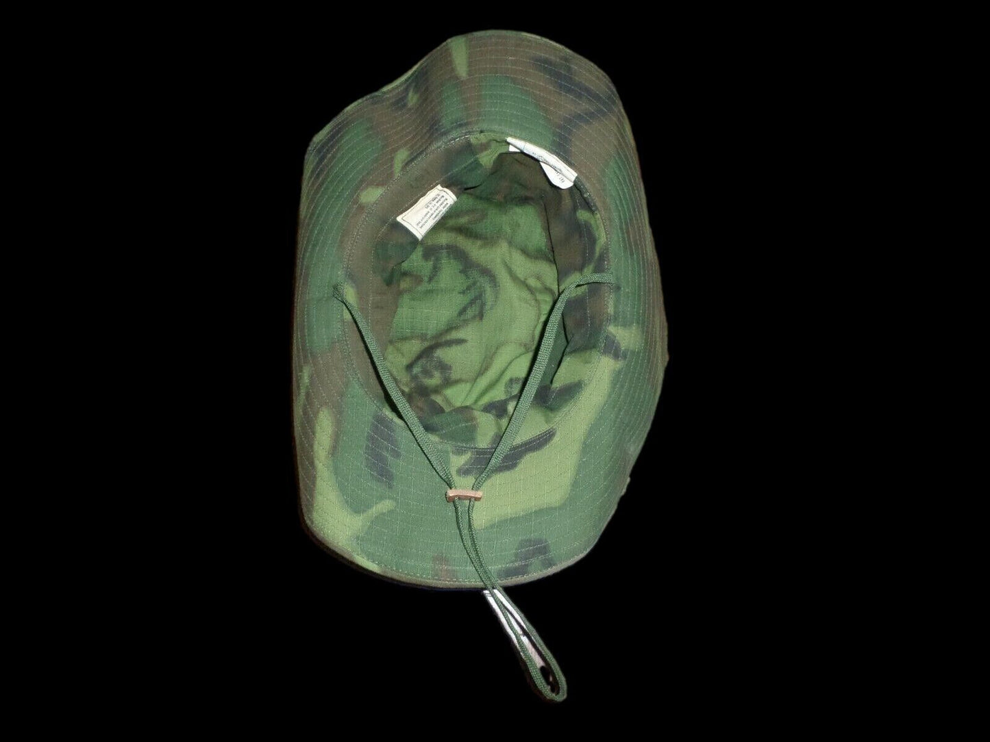 U.S MILITARY ISSUE VIETNAM JUNGLE HAT CAMOUFLAGE BOONIE HAT GENUINE 1968 SURPLUS