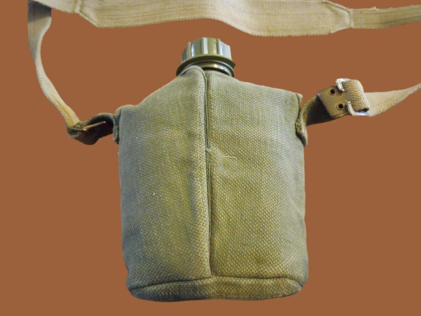 BELGIAN MILITARY ARMY CANTEEN WITH COVER & SHOULDER STRAP NEW CANTEEN