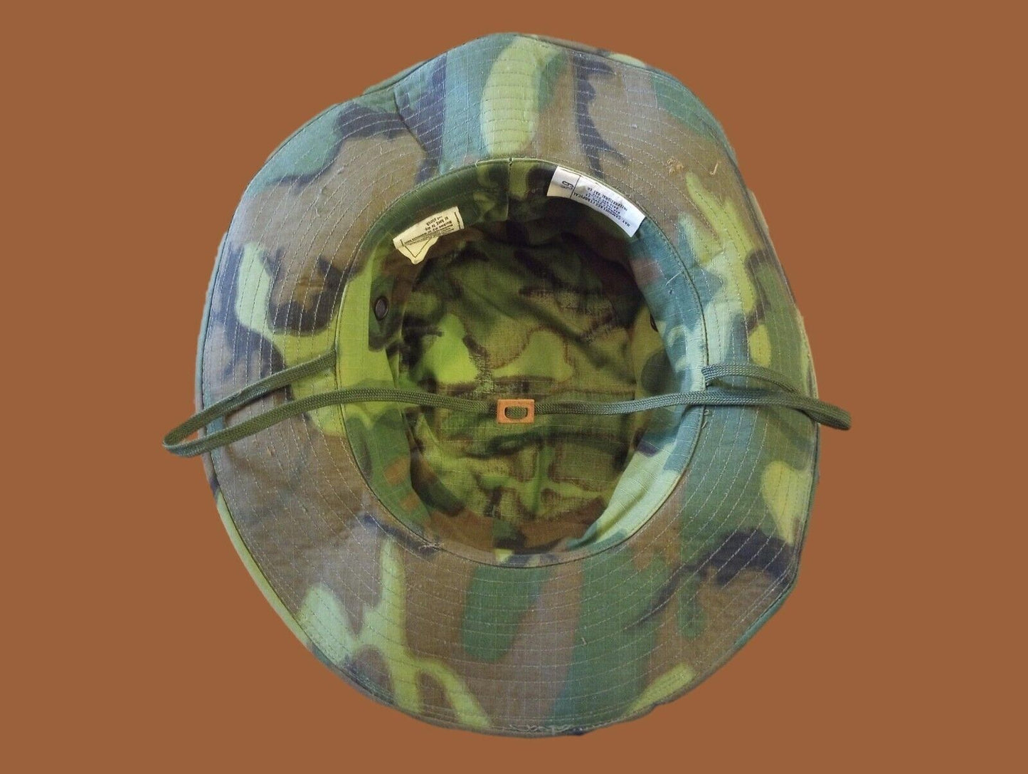 U.S MILITARY ISSUE VIETNAM JUNGLE HAT CAMOUFLAGE BOONIE HAT GENUINE 1968 SURPLUS