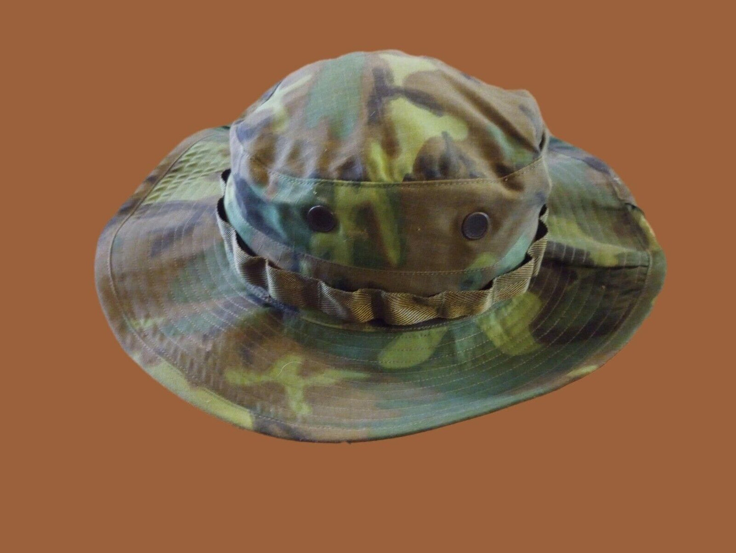 U.S MILITARY ISSUE VIETNAM JUNGLE HAT CAMOUFLAGE BOONIE HAT GENUINE 1968 SURPLUS