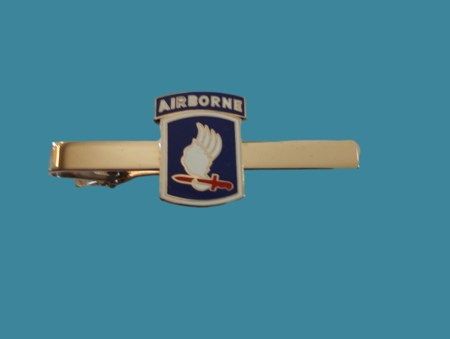 U.S MILITARY 173rd AIRBORNE DIVISION TIE BAR TIE TAC MADE IN THE U.S.A