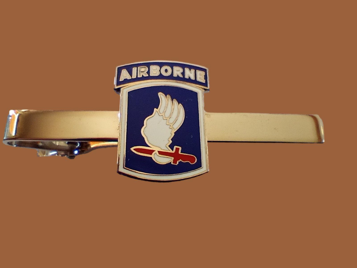 U.S MILITARY 173rd AIRBORNE DIVISION TIE BAR TIE TAC MADE IN THE U.S.A