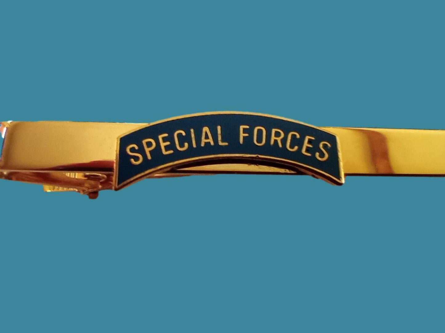 U.S MILITARY ARMY SPECIAL FORCES TIE BAR TIE TAC  CLIP ON U.S.A MADE