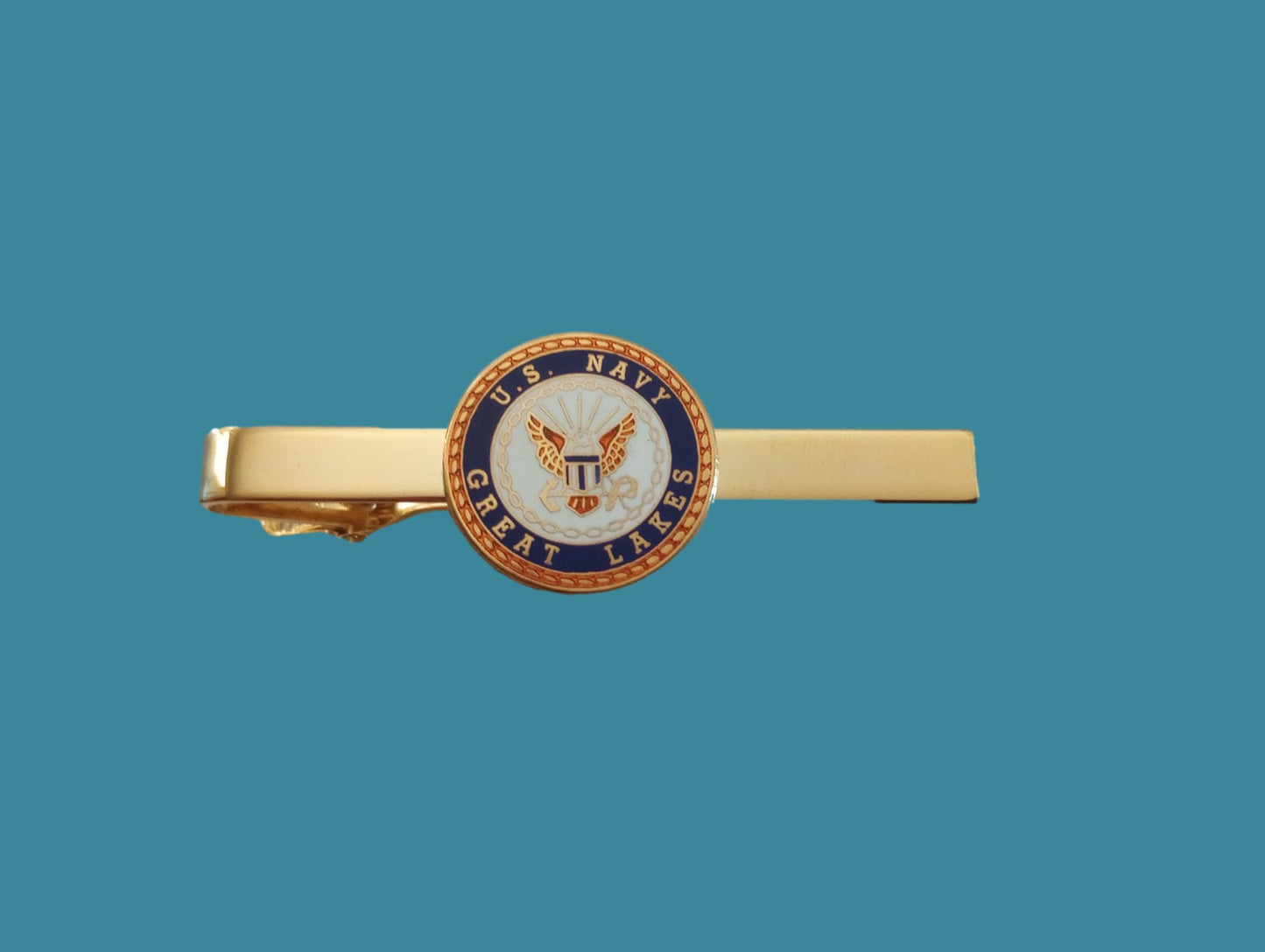 U.S MILITARY NAVY GREAT LAKES TIE BAR OR TIE TAC NAVAL STATION U.S.A MADE