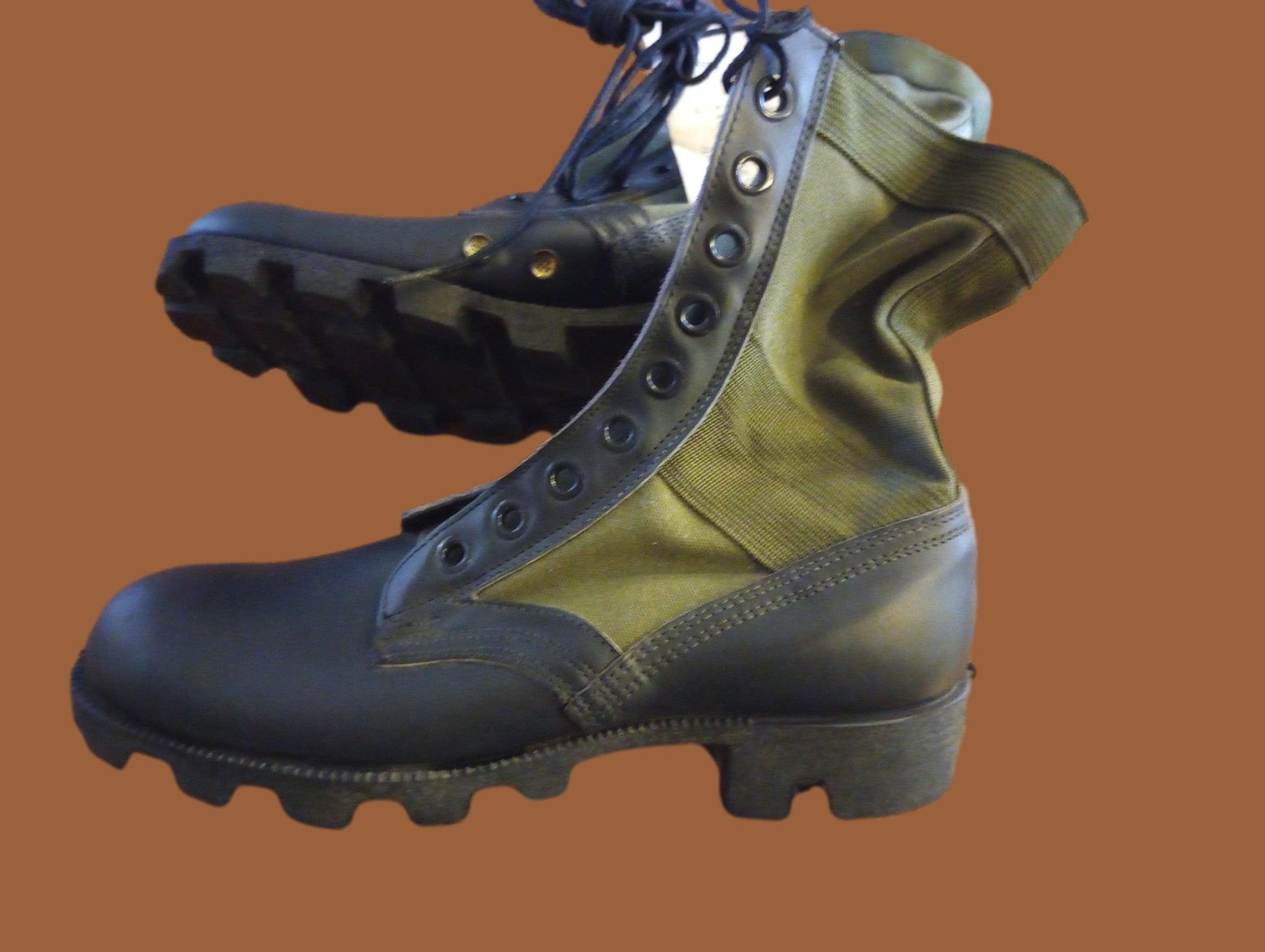 Jungle Boots Guide - Secret Compass
