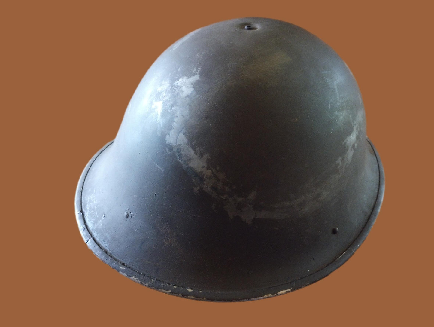 BRITISH MILITARY P-44 MK IV HELMET TURTLE BACK 1945 DATED D-DAY INVASION HELMET