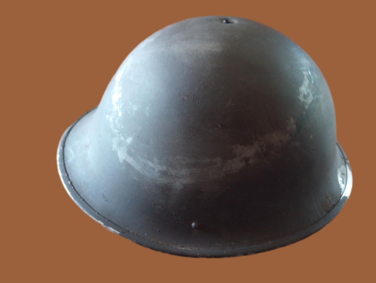 BRITISH MILITARY P-44 MK IV HELMET TURTLE BACK 1945 DATED D-DAY INVASION HELMET