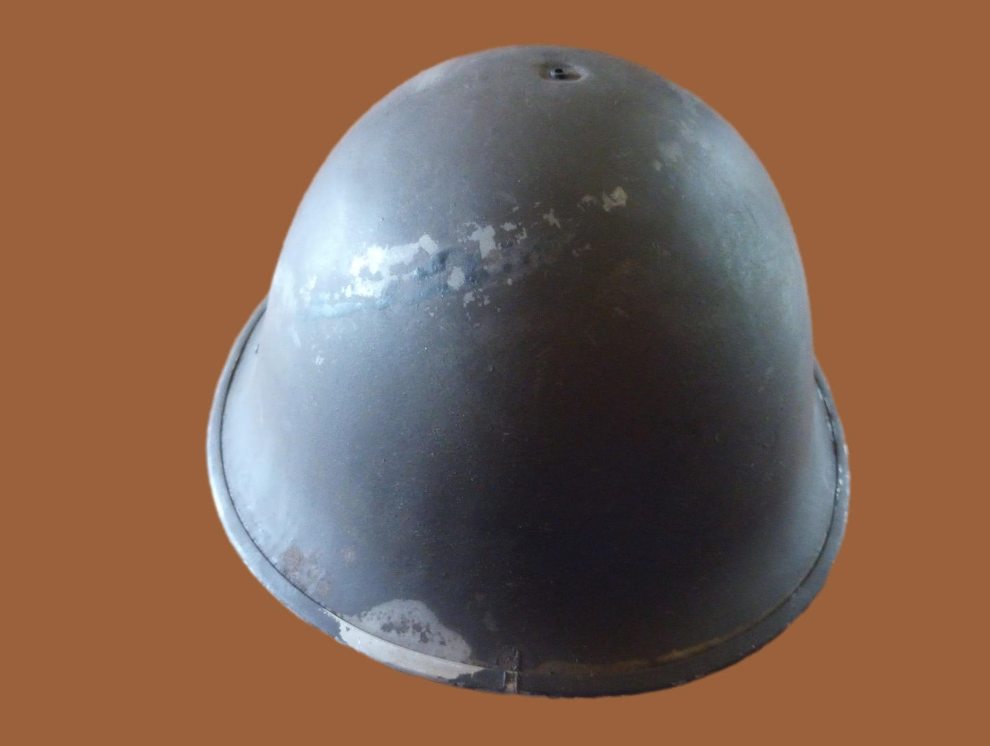 BRITISH MILITARY P-44 MK IV HELMET TURTLE BACK 1945 DATED D-DAY INVASION HELMET