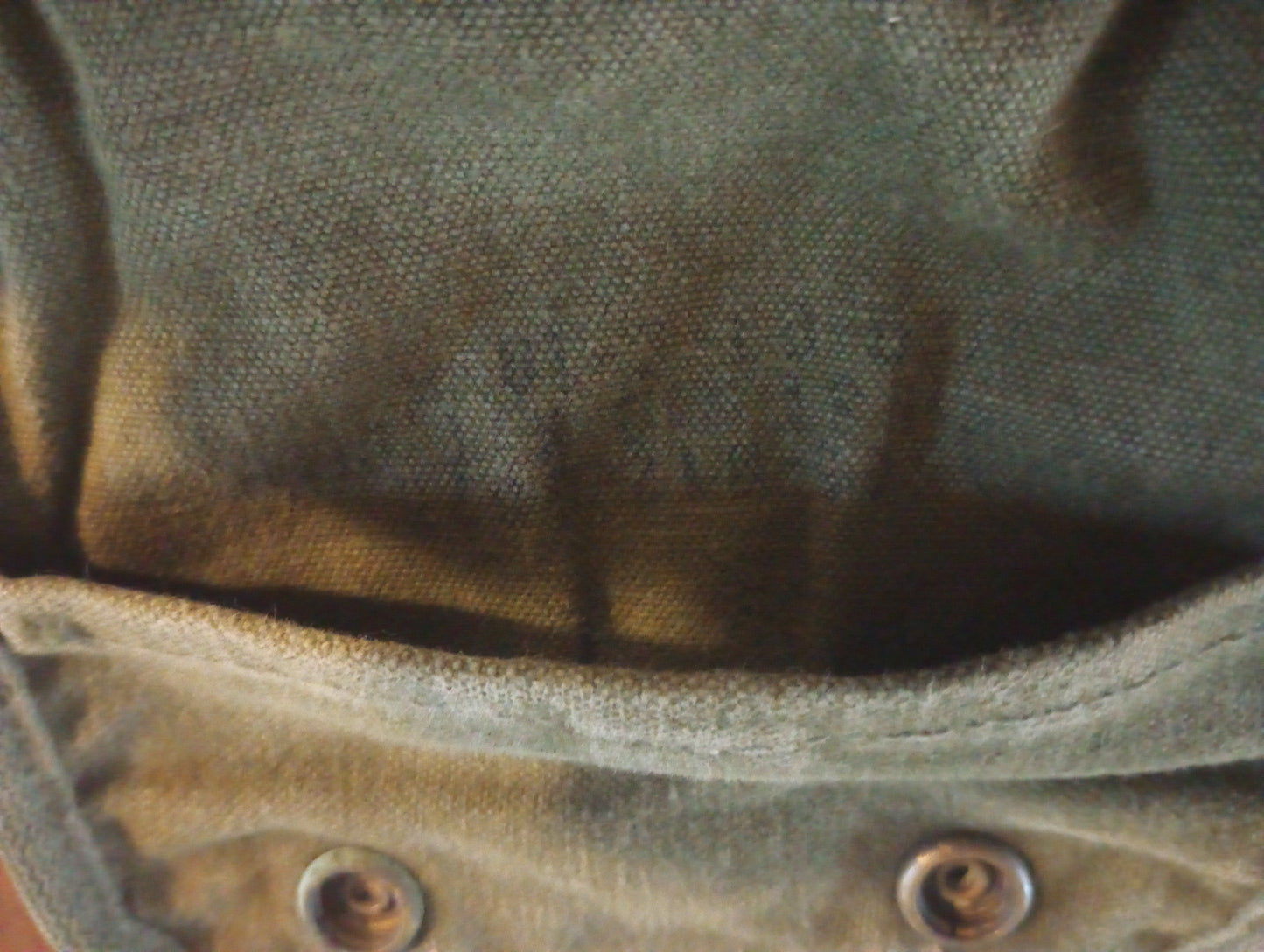 U.S MILITARY VIETNAM WAR ISSUE JUNGLE FIRST AID KIT POUCH AND BANDAGE