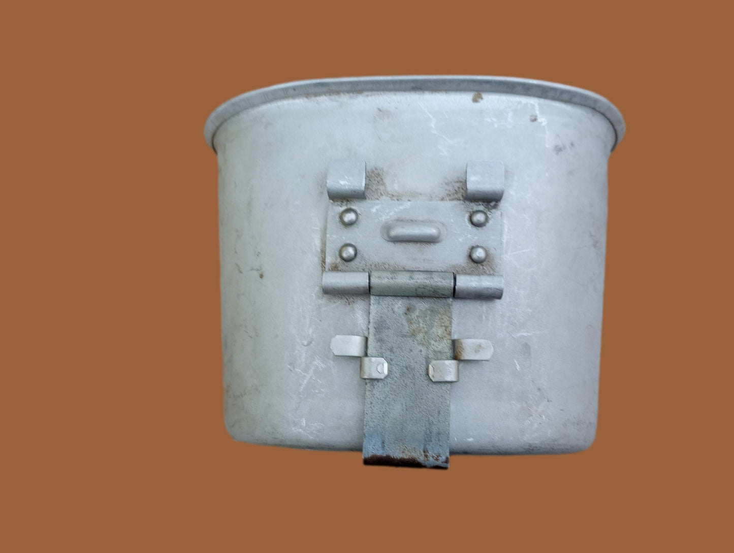 WWII U.S MILITARY CANTEEN CUP DATED 1945 STAMPED U.S B.E CO ORIGINAL