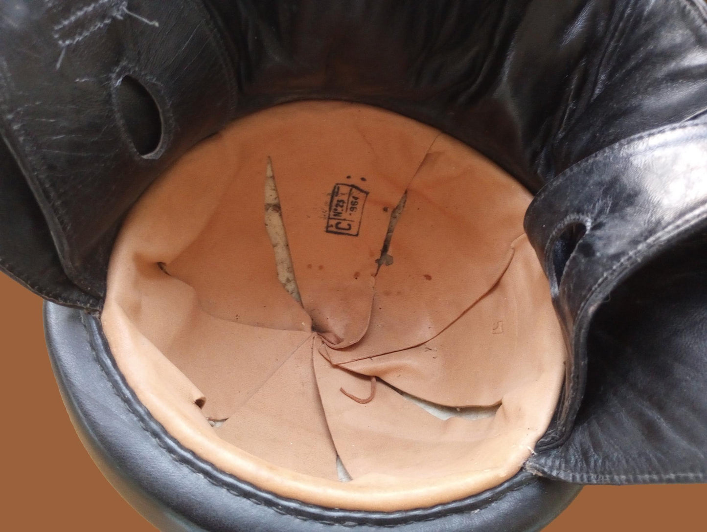 WWII OR POST WAR M-35 ITALIAN MILITARY LEATHER TANKERS HELMET ORIGINAL 1964