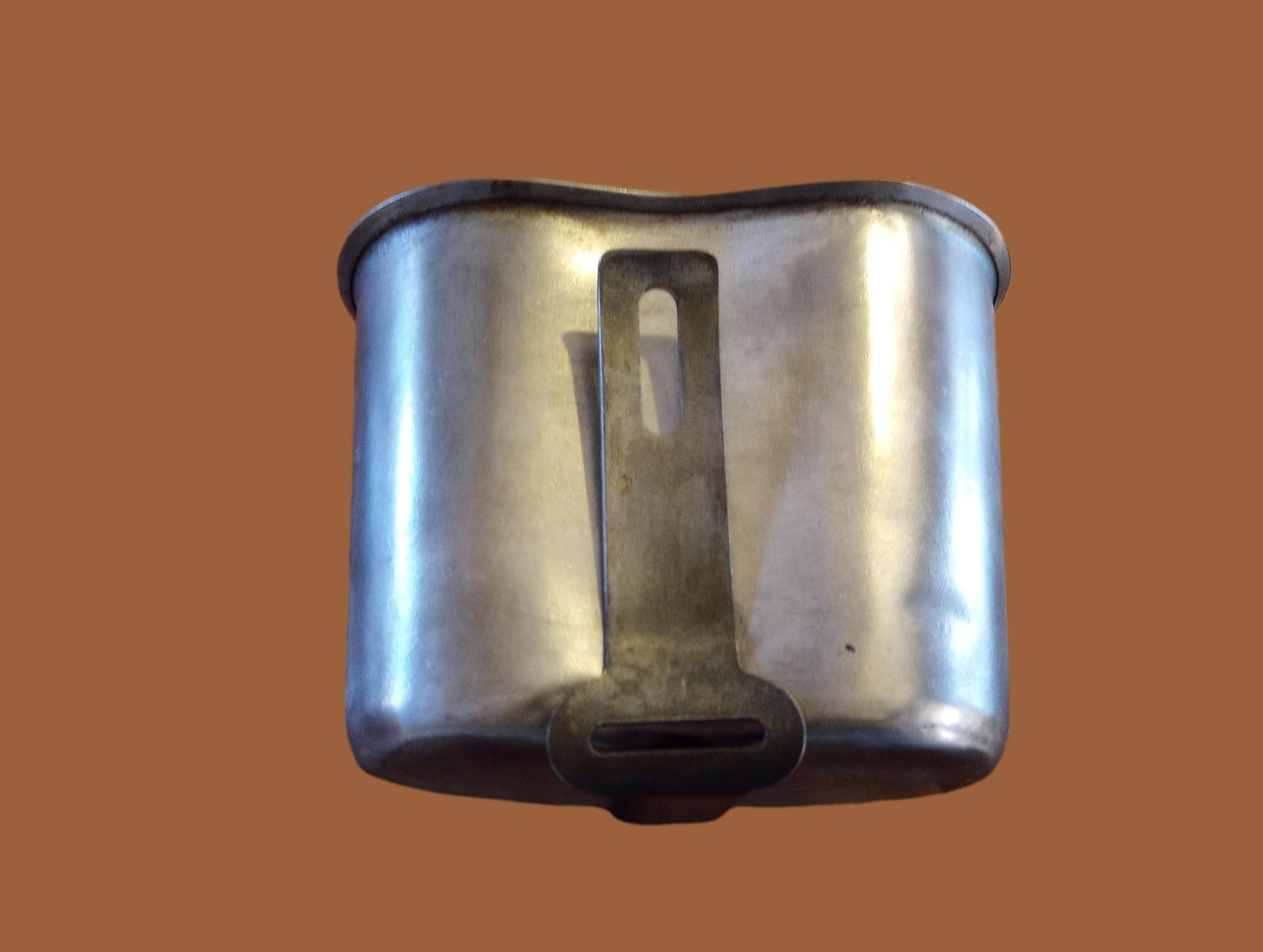 WWII U.S MILITARY CANTEEN CUP DATED 1944 STAMPED S.M CO ORIGINAL