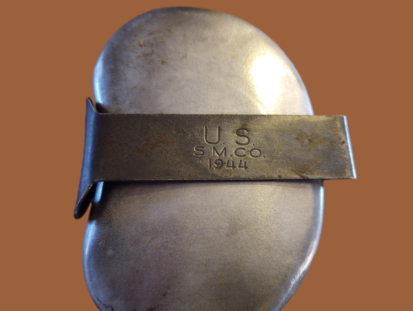 WWII U.S MILITARY CANTEEN CUP DATED 1944 STAMPED S.M CO ORIGINAL
