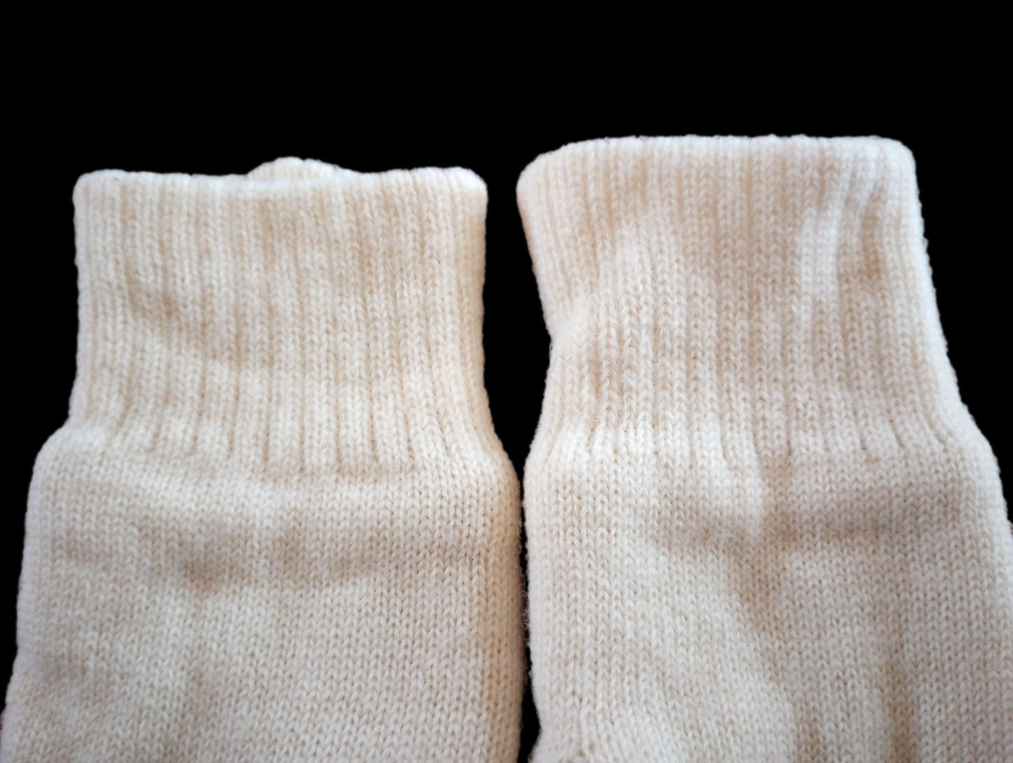 EAST GERMAN MILITARY ISSUE WHITE WOOL GLOVES COLD WEATHER NVA ARMY